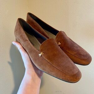 Beautiful Brown Leather Suede-Textured Heeled Loafers